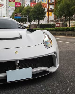 Ferrari F12 Cuerpo de fibra de carbono Kit F12 Novitec N-largo estilo delantero y trasero parachoques arco de la rueda F12 spoiler difusor del labio delantero