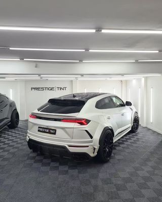 Lamborghini Urus Cuerpo de fibra de carbono Kit URUS 1016 estilo de fibra de carbono Difusor del labio delantero spoiler capó arco de la rueda