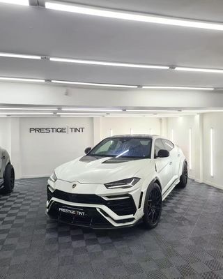 Lamborghini Urus Cuerpo de fibra de carbono Kit URUS 1016 estilo de fibra de carbono Difusor del labio delantero spoiler capó arco de la rueda