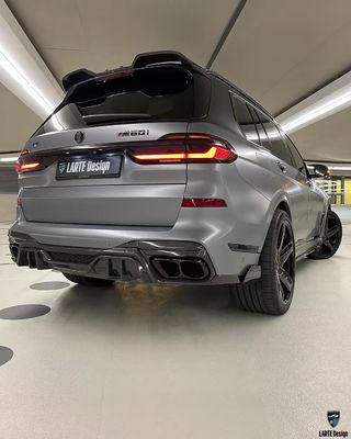 BMW X7 Cuadro de cuerpo de fibra de carbono estilo X7 LD difusor de labio delantero de fibra de carbono Arco de la rueda del capó del spoiler