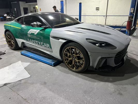 Aston Martin DB11 Fibra de carbono del cuerpo Kit DB11 estilo mansory delantero y trasero del parachoques falda lateral del guardabarros del capó del spoiler