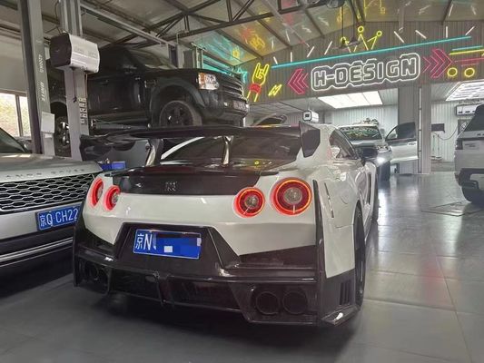 Nissan GTR Cuerpo de fibra de carbono Kit GTR r35 Actualizado 2024nismo estilo delantero y trasero parachoques parachoques parachute parachute