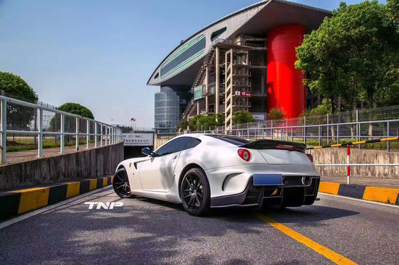 Para Ferrari 599 Kit de carrocería 599 Modernizado VORS Estilo Frente y trasero Parche lateral Falda Spoiler Carbono Fibra Kit de carrocería
