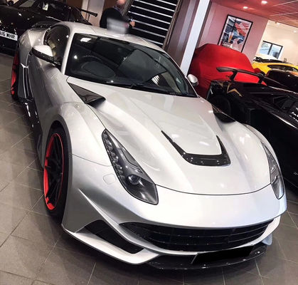 Fibra de carbono de alta calidad para Ferrari F12 Decoración de la cubierta de fibra de carbono F12 Compartimiento del motor de fibra de carbono Tuyere Pieza pequeña