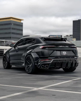 Cuerpo negro de Lamborghini URUS Actualizado 1016 Hood Spoiler Cuerpo ancho Kit
