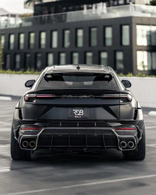 Cuerpo negro de Lamborghini URUS Actualizado 1016 Hood Spoiler Cuerpo ancho Kit