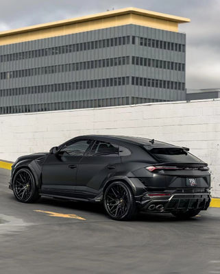 Cuerpo negro de Lamborghini URUS Actualizado 1016 Hood Spoiler Cuerpo ancho Kit