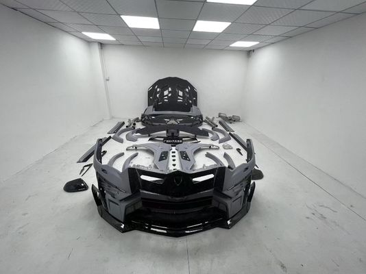 Nuevo Lamborghini URUS carrocería estilo MSY delantero y trasero parachoques Autopartes