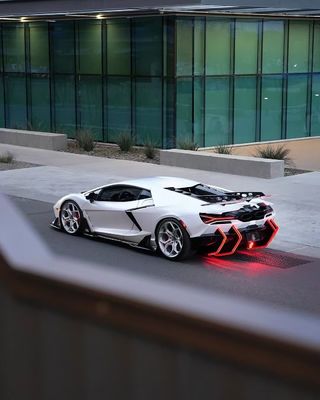 Lamborghini Revuelto Kit de cuerpo personalizado de fibra de carbono DUKE estilo difusor frontal personalizado
