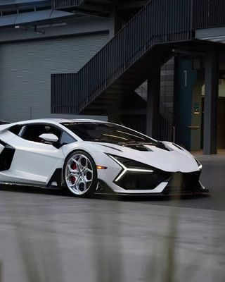 Lamborghini Revuelto Kit de cuerpo personalizado de fibra de carbono DUKE estilo difusor frontal personalizado