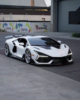 Lamborghini Revuelto Kit de cuerpo personalizado de fibra de carbono DUKE estilo difusor frontal personalizado