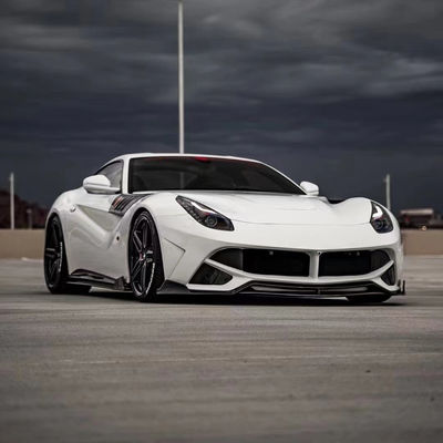Para Ferrari F12 Kit de carrocería de fibra de carbono F12 actualiza el estilo SVR delanteros y traseros de los parachoques con guardabarros del capó