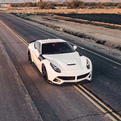 Para Ferrari F12 Kit de carrocería de fibra de carbono F12 actualiza el estilo SVR delanteros y traseros de los parachoques con guardabarros del capó