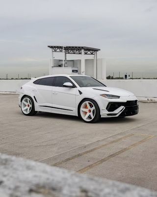 Lamborghini URUS Kit de cuerpo de carbono NT estilo delantero de labio difusor spoiler kits personalizados de cuerpo ancho
