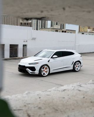 Lamborghini URUS Kit de cuerpo de carbono NT estilo delantero de labio difusor spoiler kits personalizados de cuerpo ancho