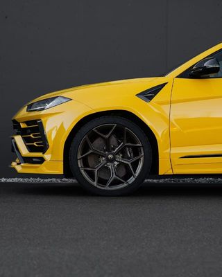 Lamborghini Urus de color amarillo Kit de cuerpo de fibra de carbono de labio frontal de lujo Kit de carro difusor de cuerpo ancho