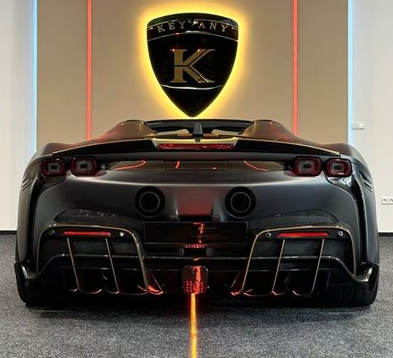 Ferrari SF90 Cuerpo de fibra de carbono SF90 KY PP Difusor de plástico
