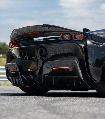 SF90 Ferrari Fibra de carbono Kit de cuerpo 1016 Estilo de labio delantero de entrada de aire negro spoiler Fender