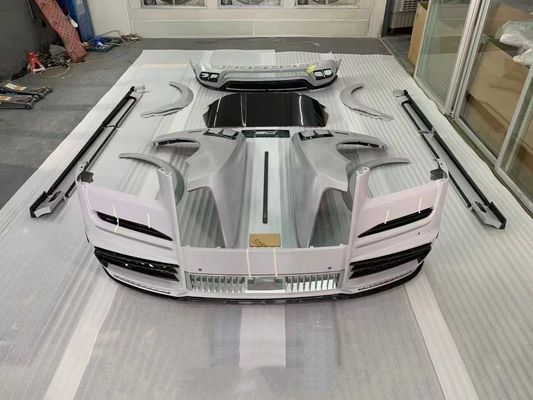 Kit de cuerpo ancho de FRP personalizado Rolls Royce Cullinan Motor de parachoques