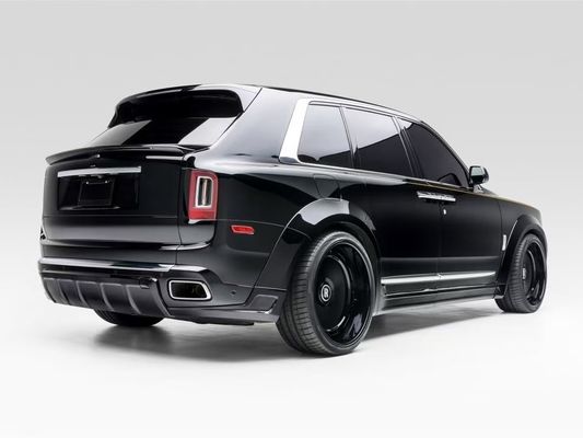 Black Cullinan Rolls Royce Kit de carrocería de estilo NT Kit de cuerpo ancho del parachoques delantero y trasero