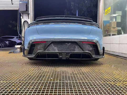 Repuestos de automóviles para Porsche Taycan Kit de carrocería de fibra de carbono Taycan Actualizaciones de estilo MSY Kit de carrocería de spoiler de difusor de pala frontal