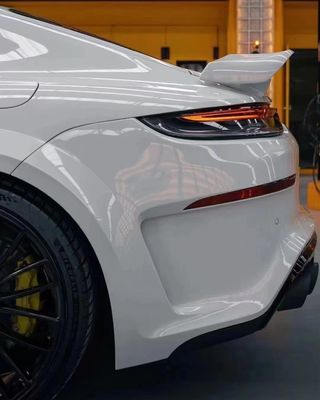 Repuestos para automóviles para Porsche Palamela 971 Spoiler El Palamela 971 fue actualizado con un Spoiler de fibra de carbono de estilo Techart