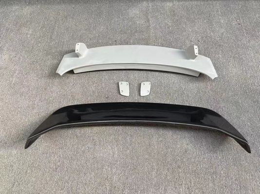 Repuestos para automóviles para Porsche Palamela 971 Spoiler El Palamela 971 fue actualizado con un Spoiler de fibra de carbono de estilo Techart