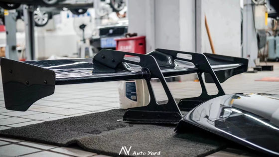 Silver GTR Nissan Body Kit LB Style Spoiler Coche de pato cola aletas de cuerpo Kit Spoiler