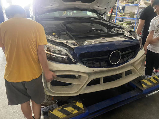 Repuestos de automóviles para Mercedes W205 C180 C260 C300 Kit de carrocería W205 C180 C260 C300 Kit de carrocería de parachoques delanteros de estilo IMP mejorado