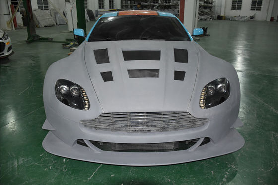 Para el Aston Martin Vantage Kit de carrocería de fibra de carbono Vantage Kit de carrocería delantero y trasero del parachoques