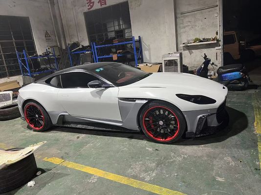 DB11 Aston Martin Kit de cuerpo ancho Parche de labio verde Db11 Kit de cuerpo