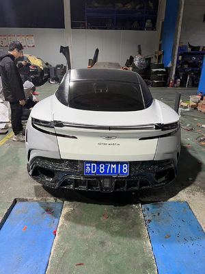DB11 Aston Martin Kit de cuerpo ancho Parche de labio verde Db11 Kit de cuerpo