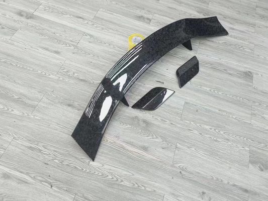 Brillante negro Aston Martin Body Kit DBX MSY estilo de fibra de carbono