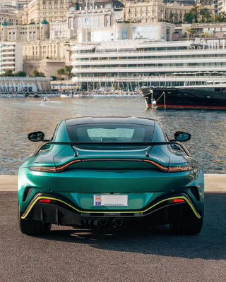 2020 Vantage Aston Martin Cuerpo V12 F1 Kit de estilo delantero trasero parachoques