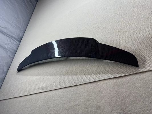 Para Mercedes-Benz EQE Spoiler de fibra de carbono EQE mejora el ala de cola de spoiler de fibra de carbono de estilo BS